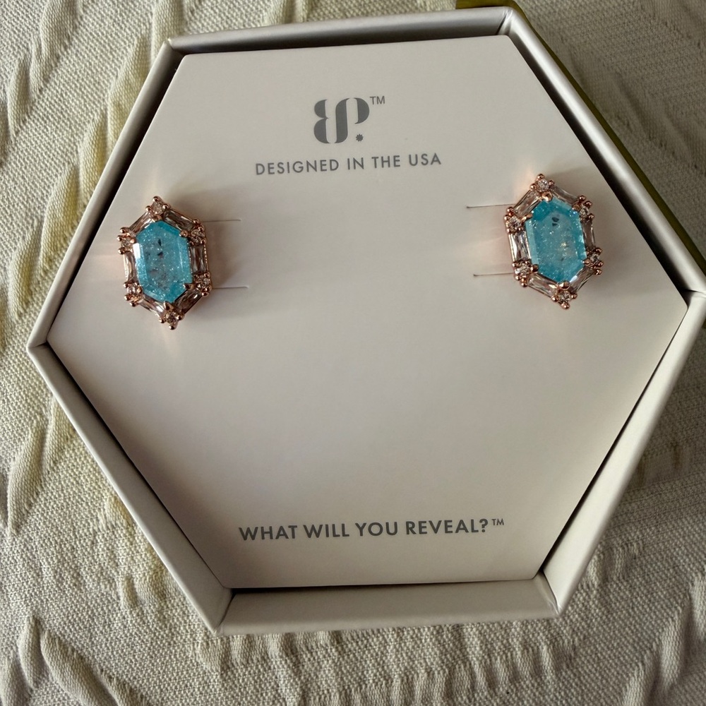 💗❤️2/$25💗❤️ Bomb Party earrings “vows and wows”